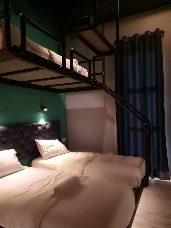 Tube Hotel Klebang Melaka Exterior foto