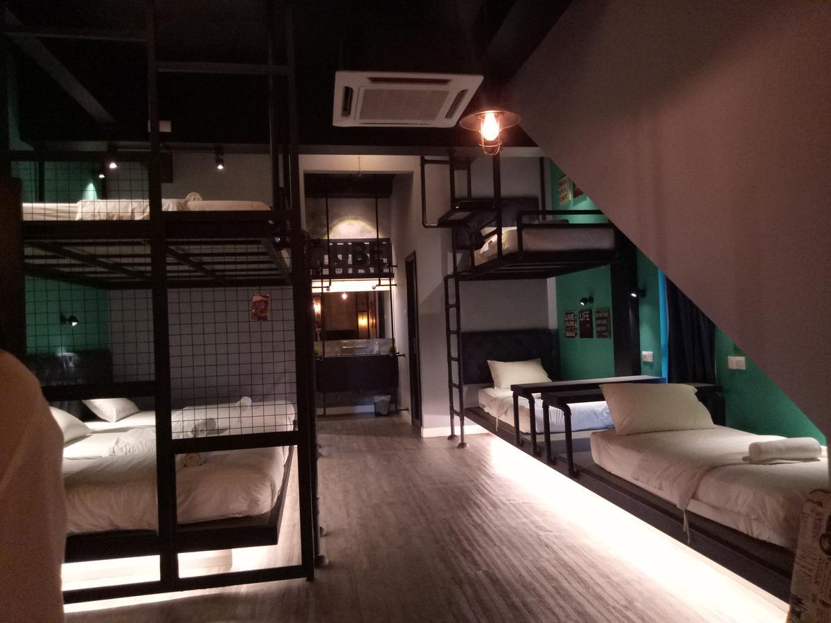 Tube Hotel Klebang Melaka Exterior foto